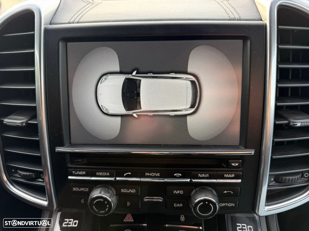 Porsche Cayenne Tiptronic S - 11