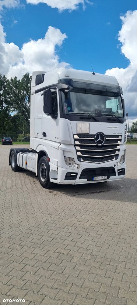 Mercedes-Benz Actros - 2