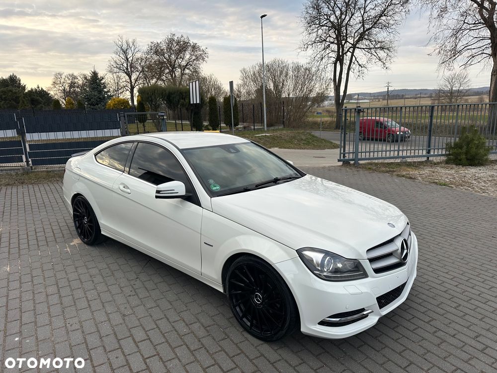 Mercedes-Benz Klasa C 220 CDI DPF Automatik Avantgarde - 15