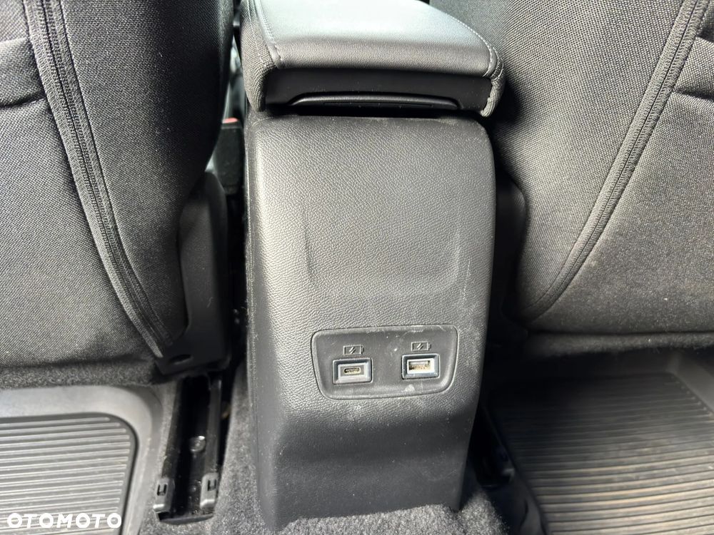 Peugeot 2008 PureTech 100 Allure S&S BVM6 - 13