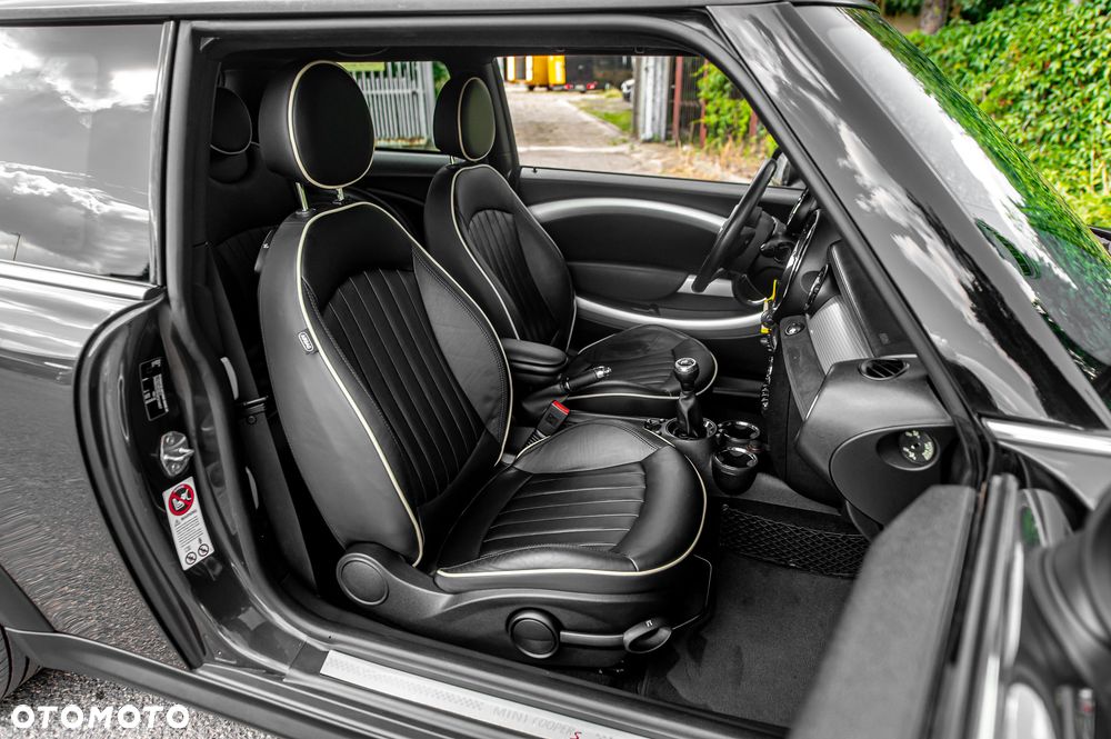 MINI Cooper S 50 Camden - 18