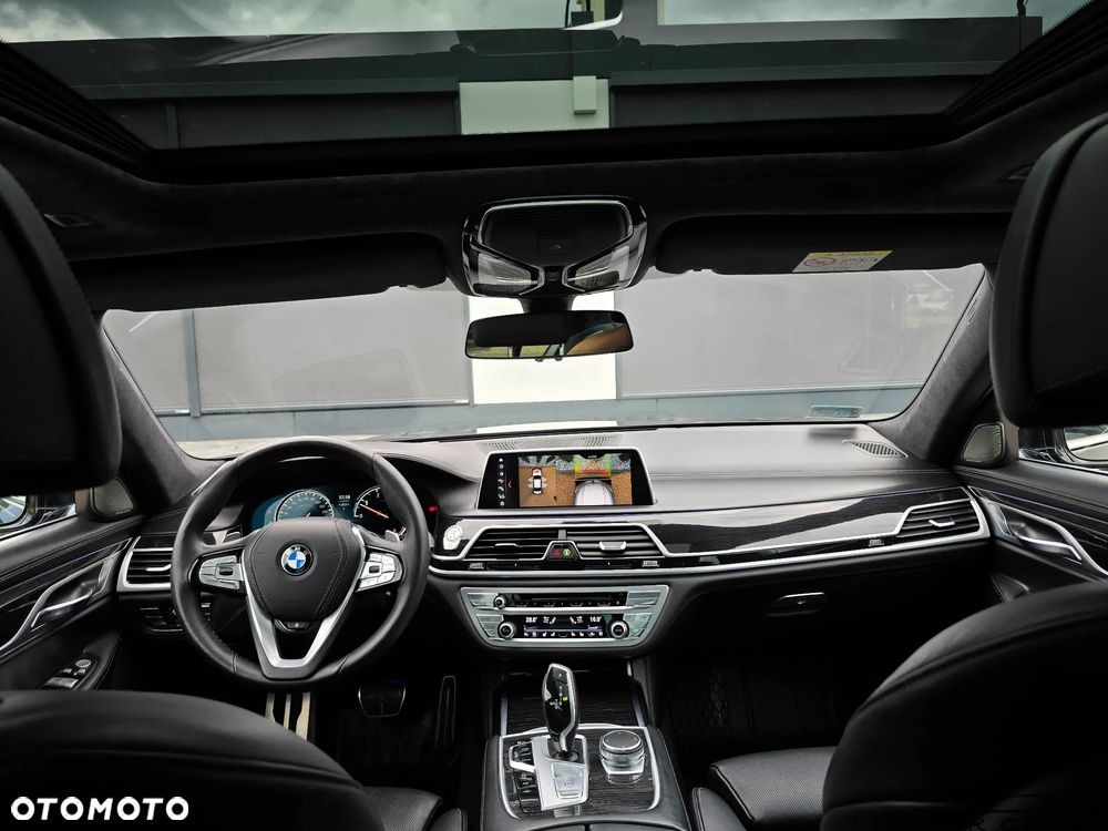 BMW Seria 7 730d xDrive - 24