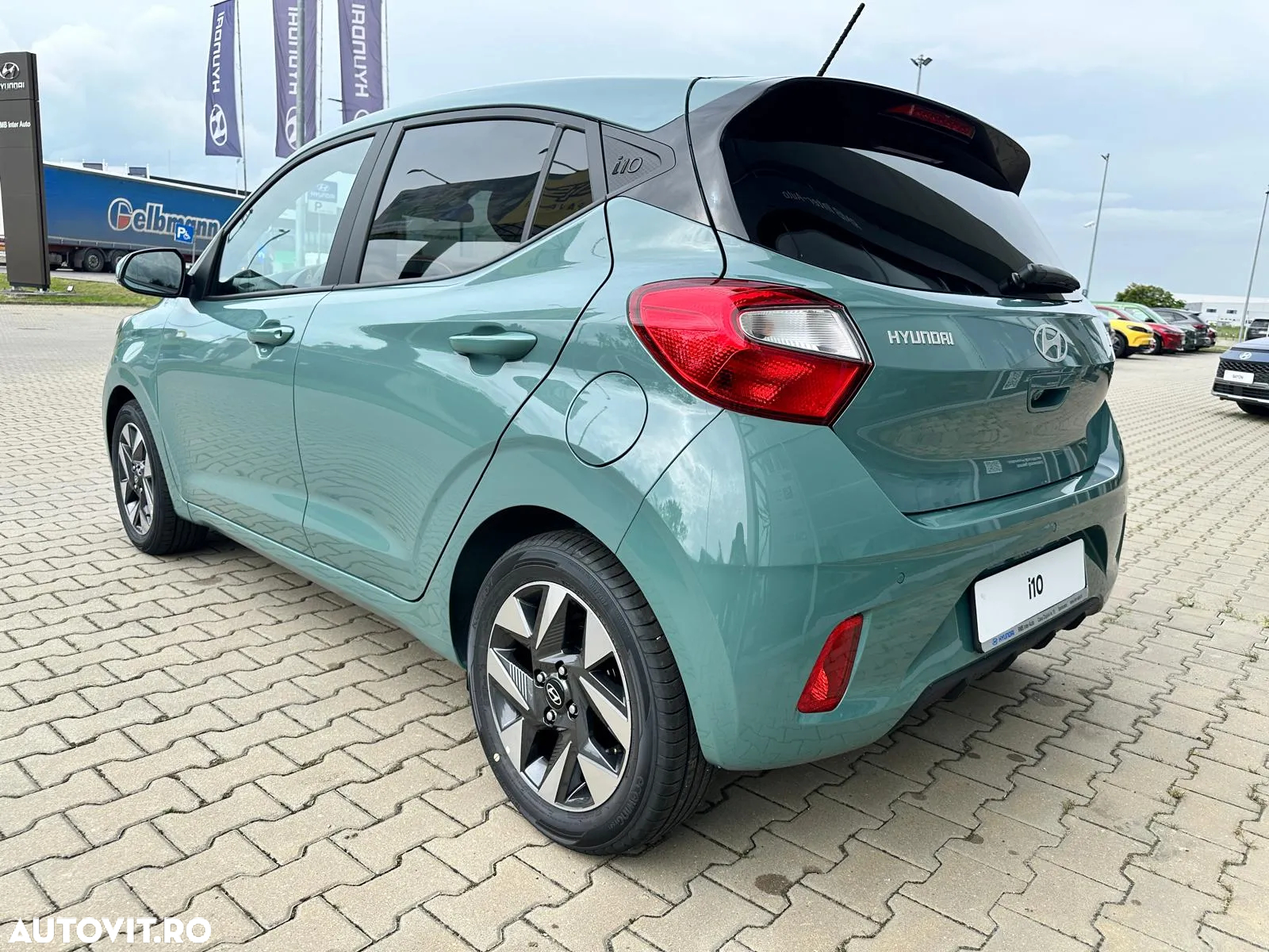 Hyundai i10 1.2 l 79 CP AMT Highway - 7