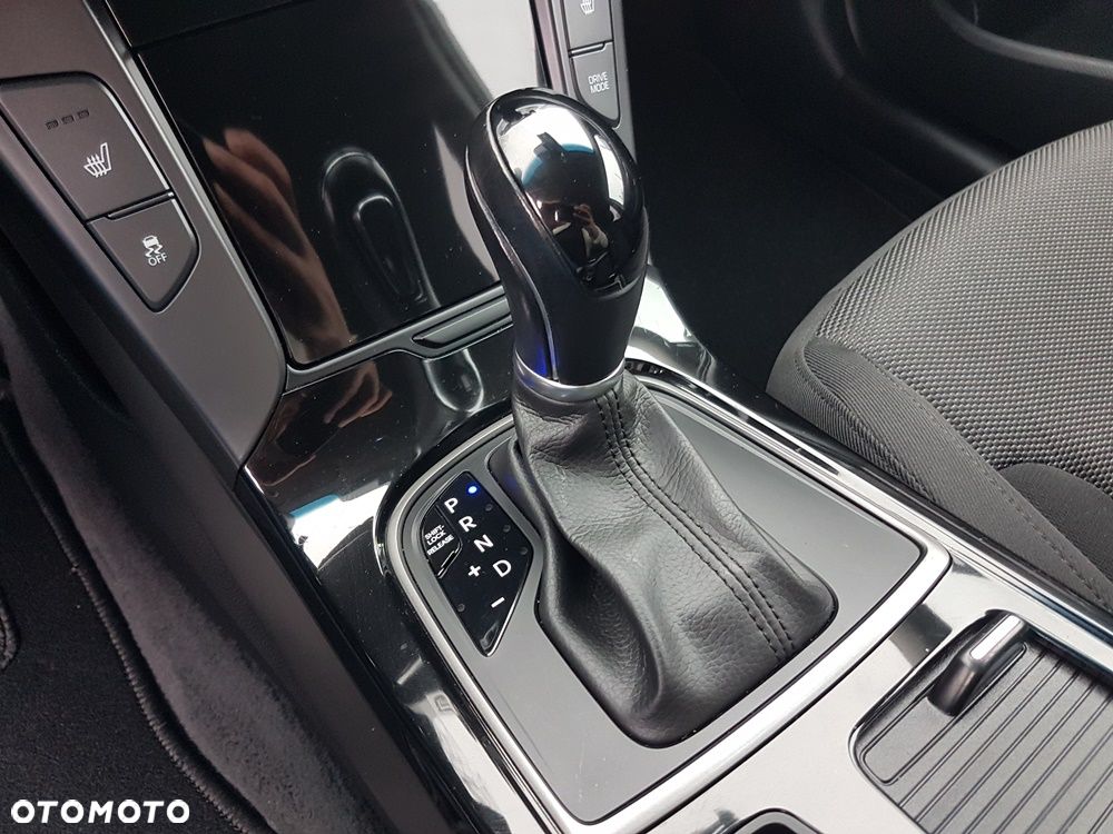 Hyundai i40 Kombi blue 1.6 CRDi DCT Space Plus - 23