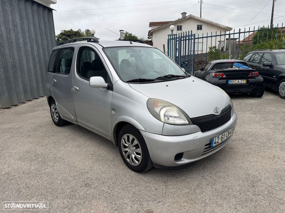 Toyota Yaris Verso 1.4 D-4D Sol - 3