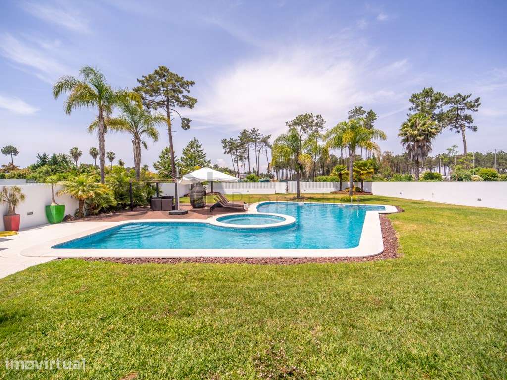 Moradia T4 Isolada | Verdizela | 2.500 m2 de lote Piscina Água Salgada - Grande imagem: 4/53