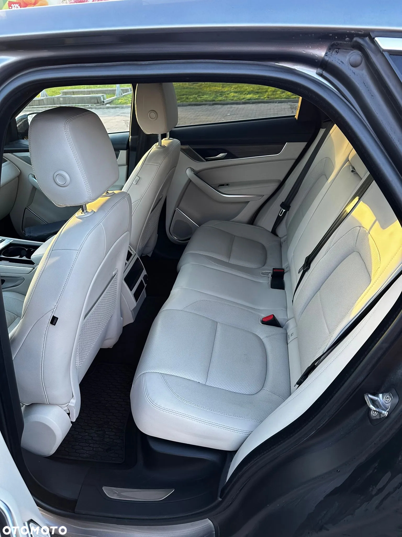 Jaguar F-Pace - 6