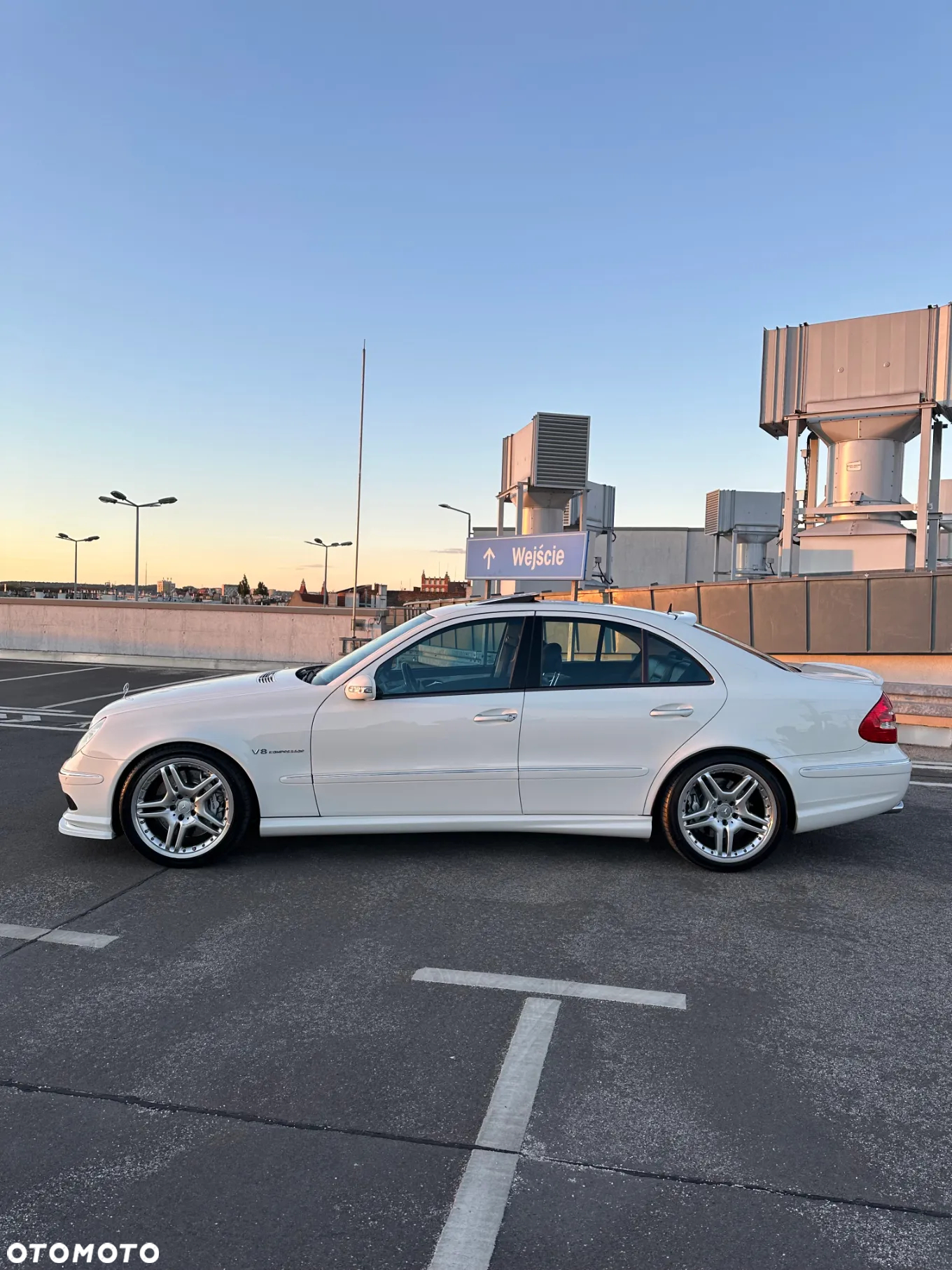 Mercedes-Benz Klasa E 55 AMG - 6