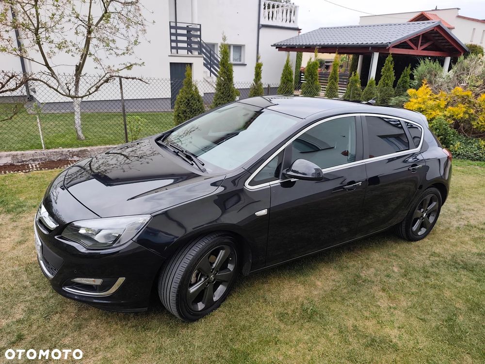 Opel Astra 1.4 T Cosmo - 1