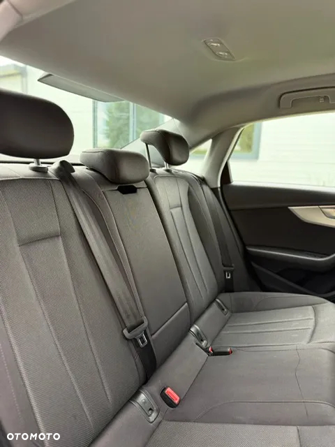 Audi A4 2.0 TDI Design - 12