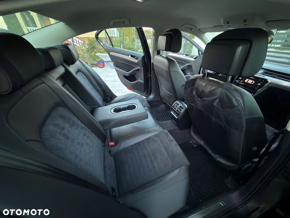 Volkswagen Passat 1.8 TSI BMT Highline - 13
