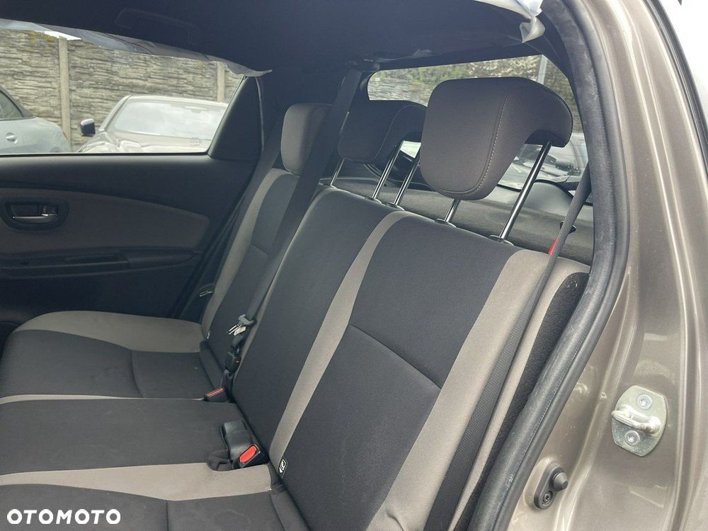 Toyota Yaris Hybrid 100 Selection Passion - 13