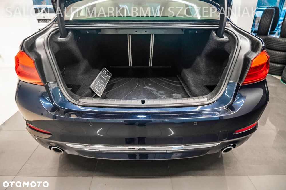 BMW Seria 5 520d xDrive Luxury Line - 27