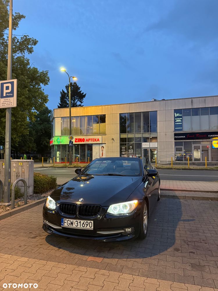BMW Seria 3 320i - 1