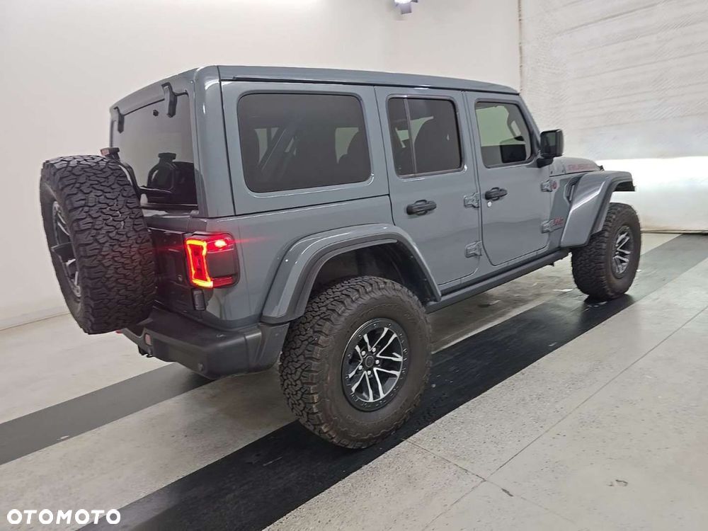 Jeep Wrangler - 5