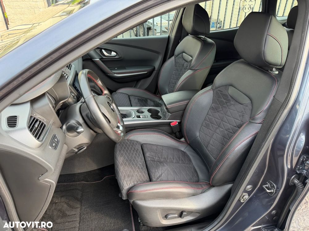 Renault Kadjar TCe EDC GPF Black Edition - 12