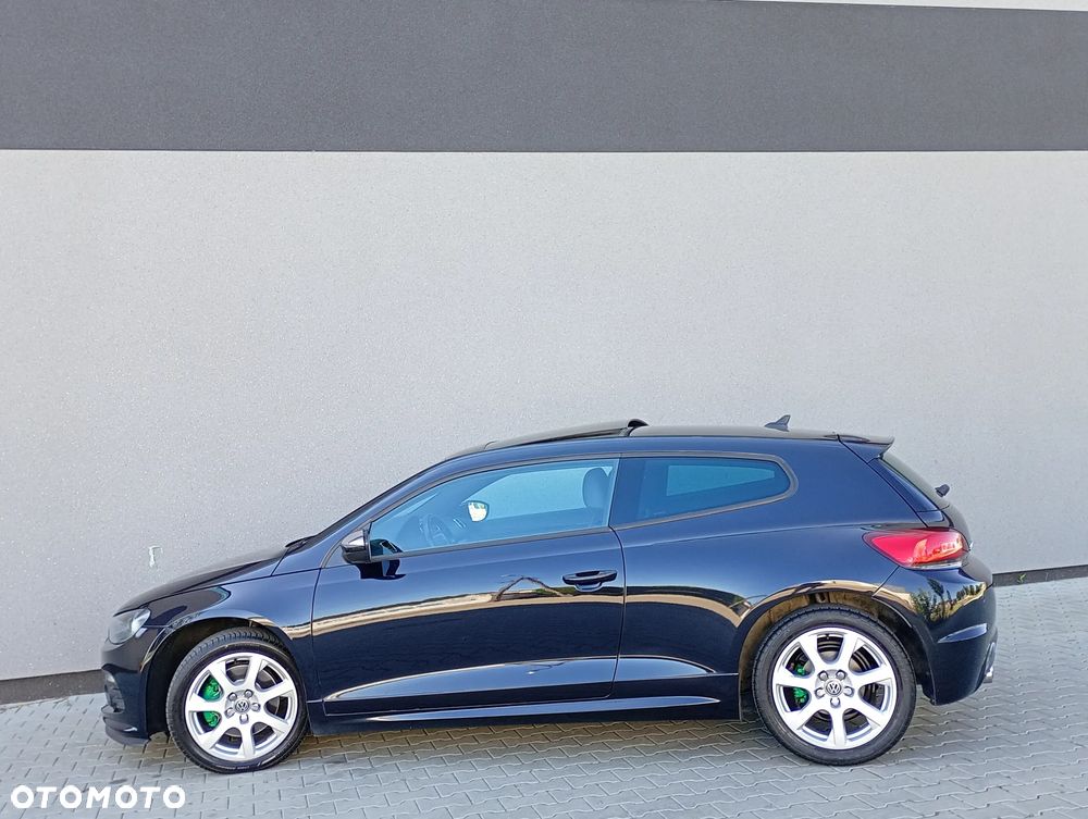 Volkswagen Scirocco 2.0 TDI DSG - 11