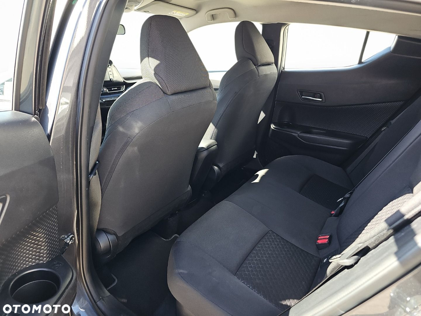 Toyota C-HR - 8