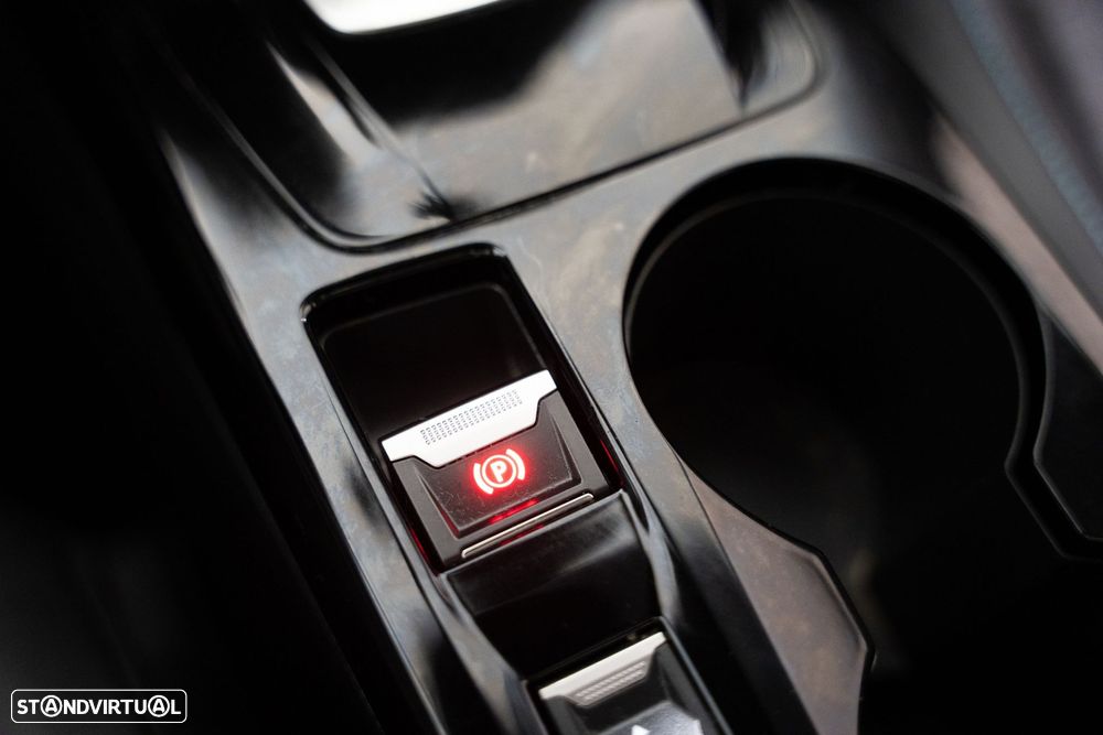 Peugeot 2008 1.5 BlueHDi Allure EAT8 - 9