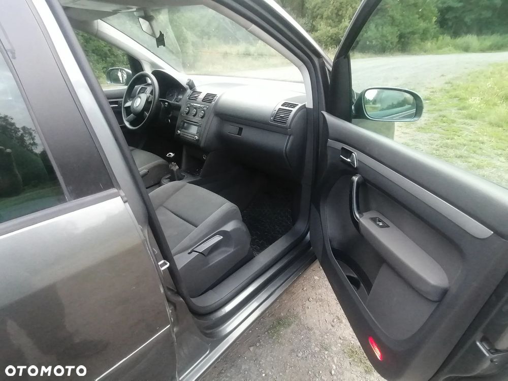 Volkswagen Touran 1.6 Conceptline - 7