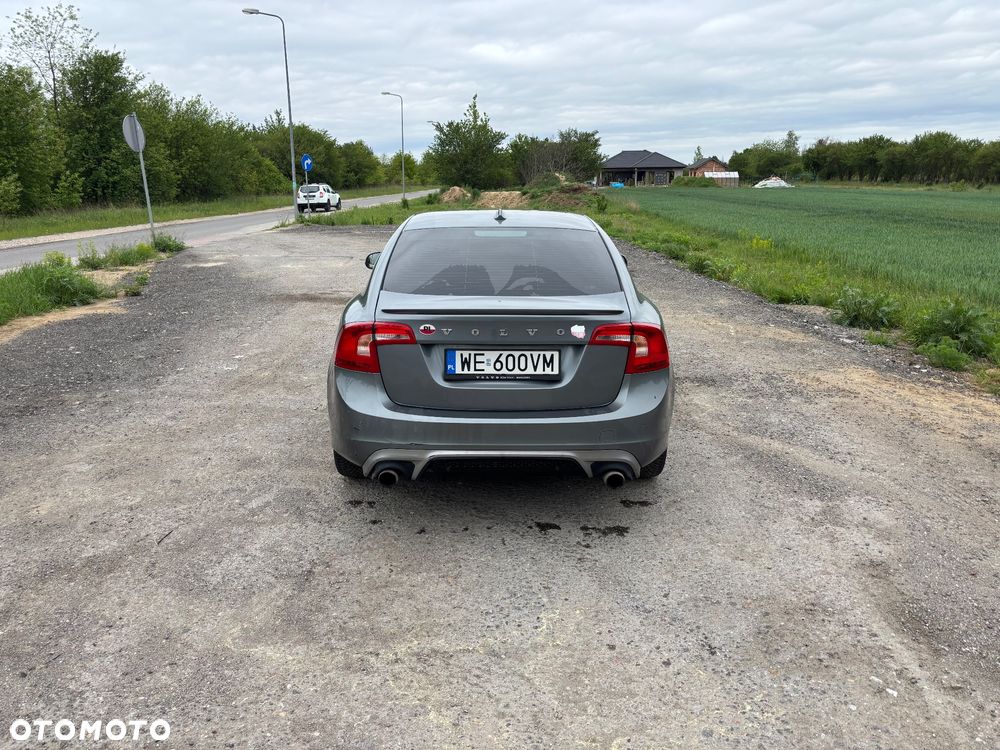 Volvo S60 T5 Drive-E R-Design Summum - 4