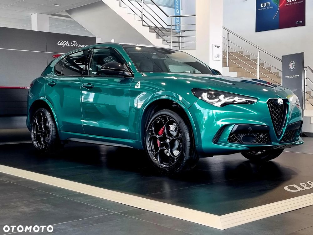 Alfa Romeo Stelvio - 1