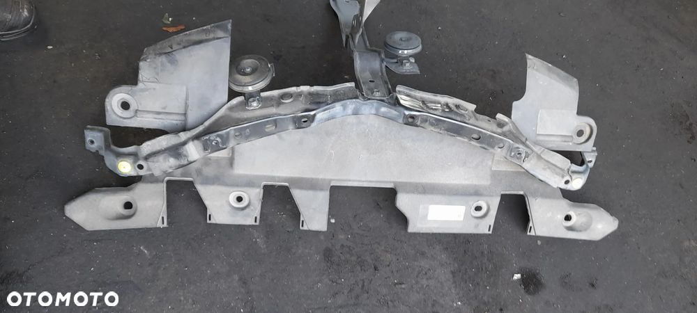 Pas przedni górny Toyota RAV4 Lift 2018r. !! - 1