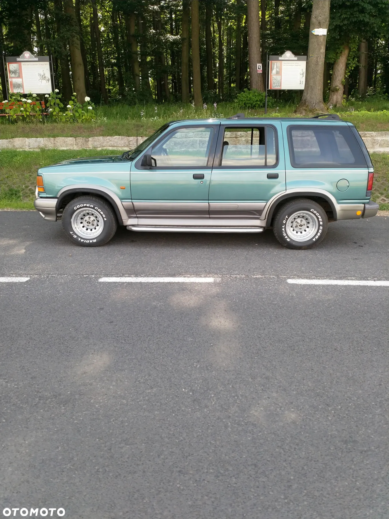 Ford Explorer Standard - 6