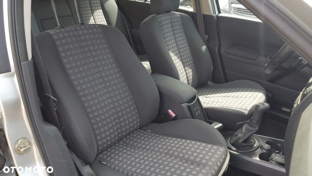 Renault Megane 1.6 Exception - 19