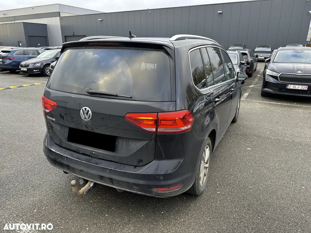 Volkswagen Touran 2.0 TDI SCR DSG Comfortline - 6