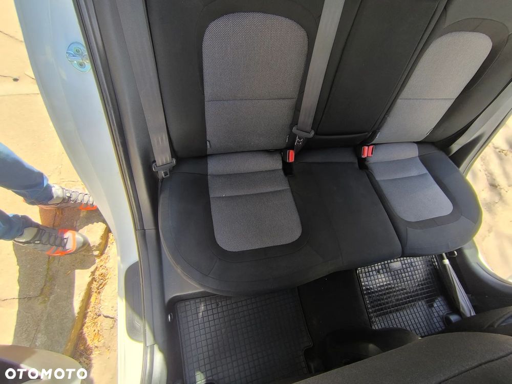 Kia Ceed 1.6 GDI L Business Line - 26