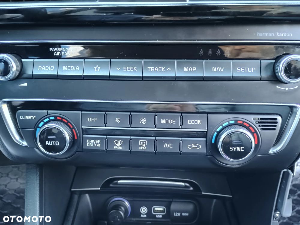 Kia Optima Plug-in Hybrid - 16