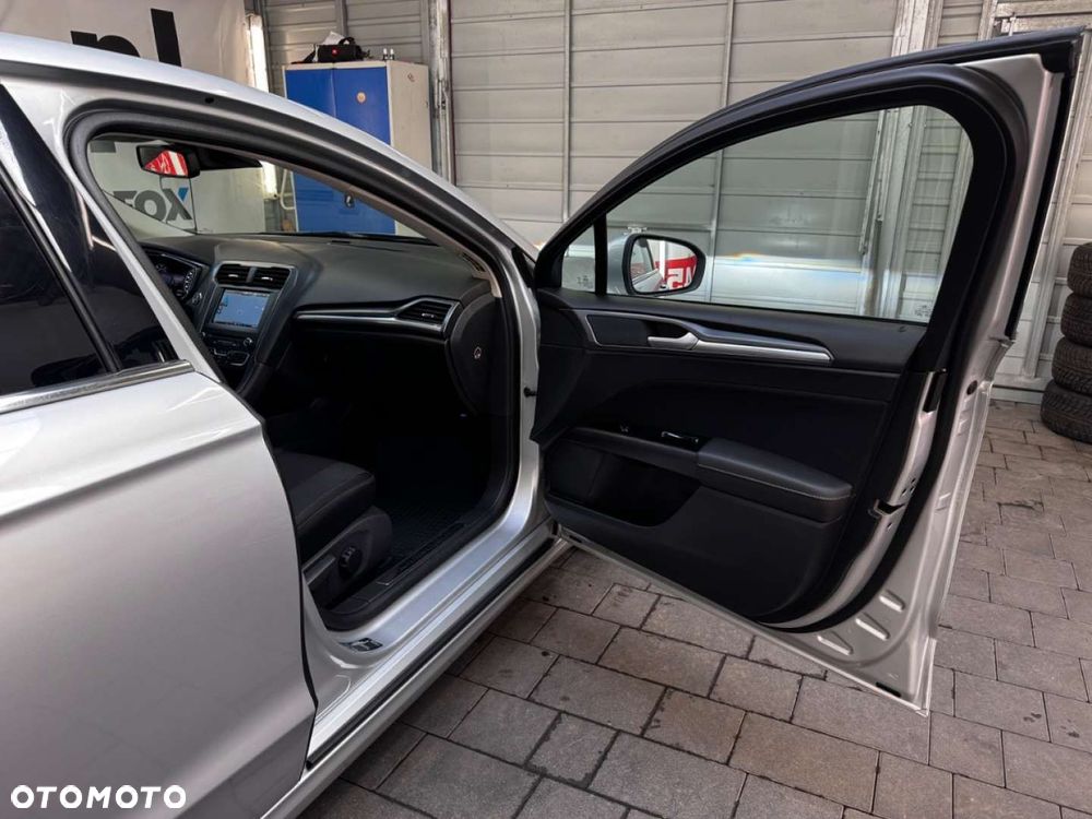Ford Mondeo 2.0 TDCi Titanium PowerShift - 37