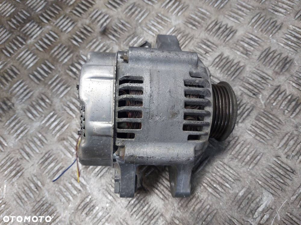 ALTERNATOR TOYOTA YARIS I 1.4 D4D 27060-33020 - 3