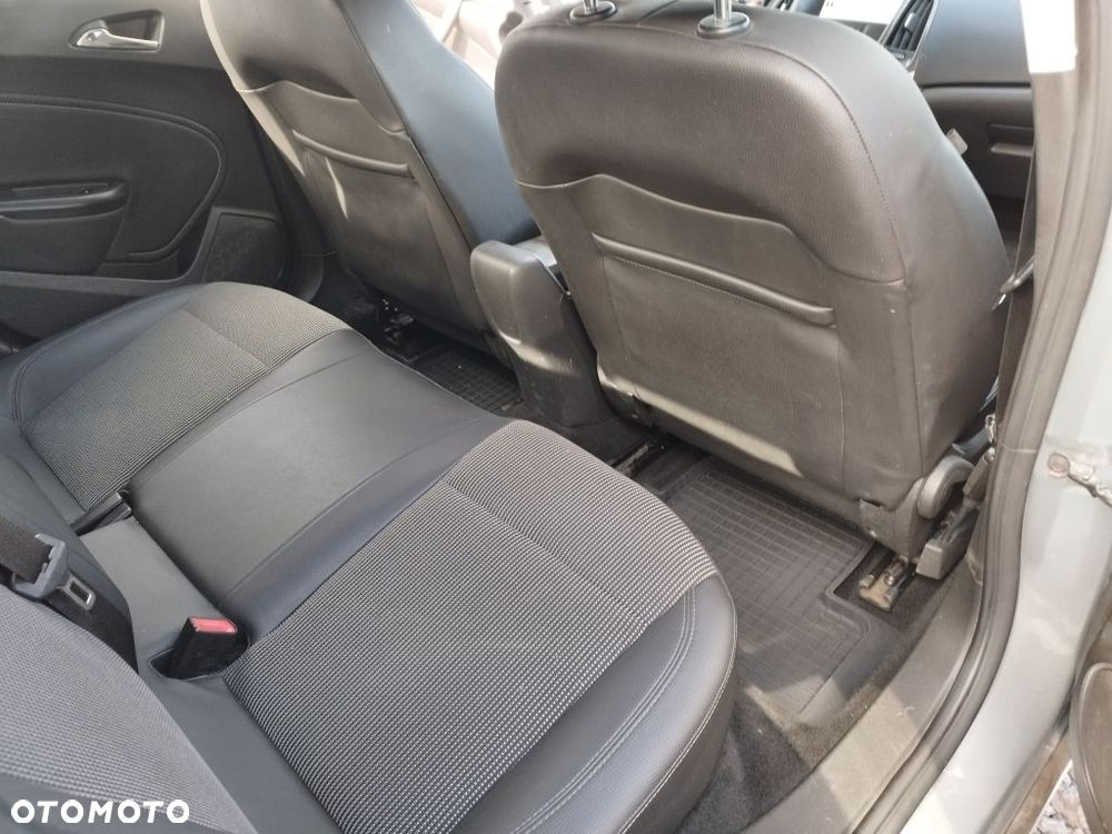 Opel Astra - 12