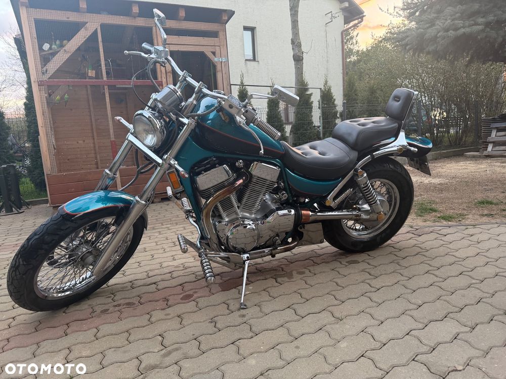 Suzuki Intruder - 10