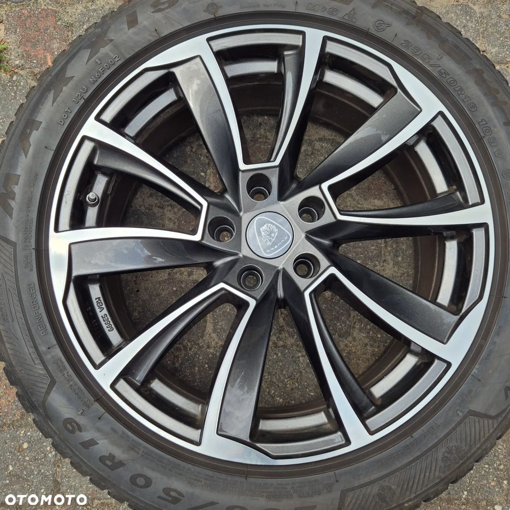 ZIMA 235/50 R19 HYUNDAI TUCSON IX35 KIA SPORTAGE OUTLANDER COMPASS RAV 4 - 7