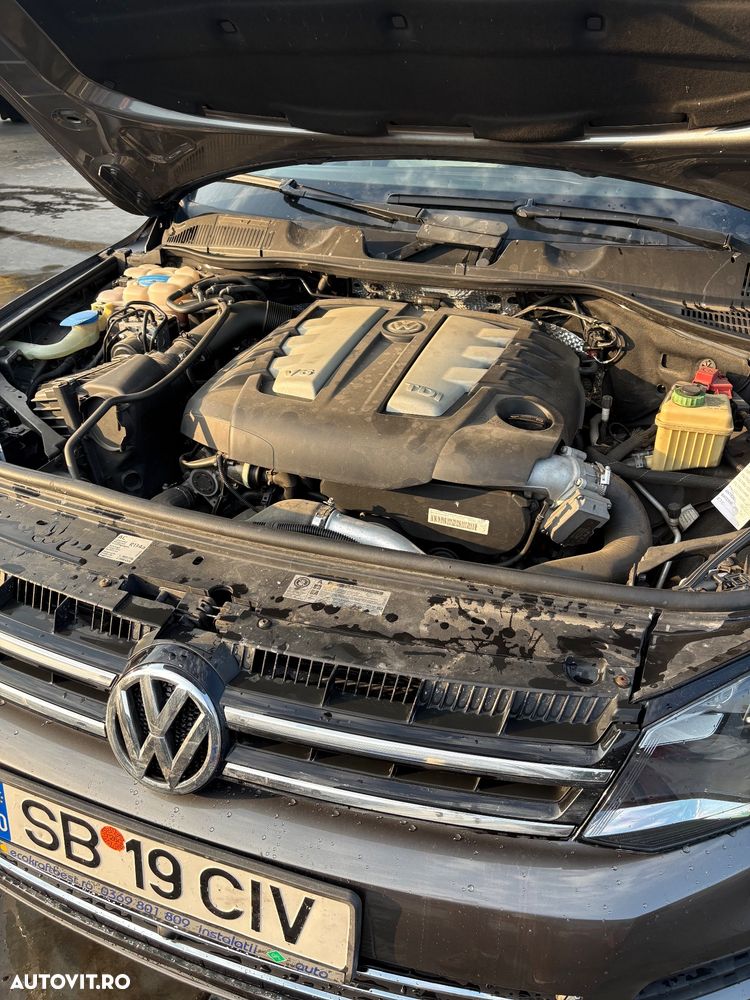 Volkswagen Touareg - 11