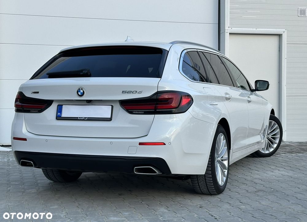 BMW Seria 5 520d xDrive - 3