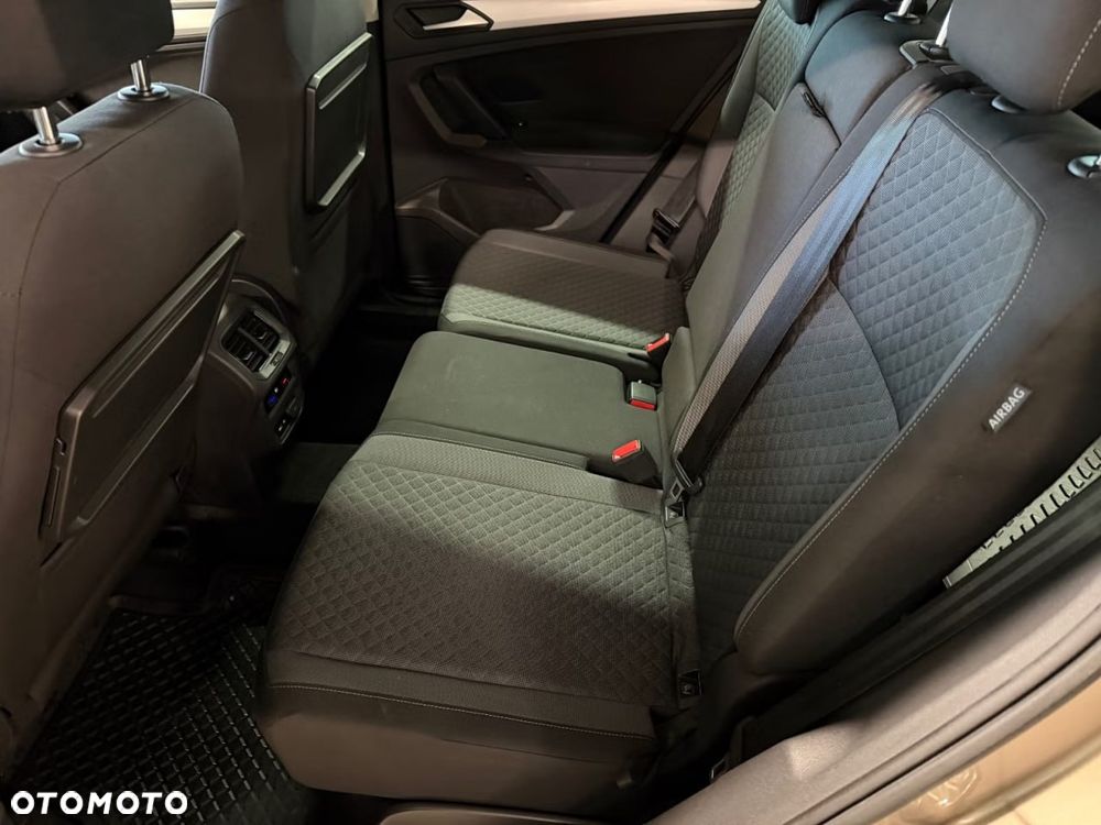 Volkswagen Tiguan - 13