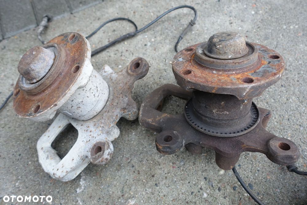 ZWROTNICA PIASTA LEWA PRAWA Z ABS SPRINTER VW LT 35 96-06r. - 6