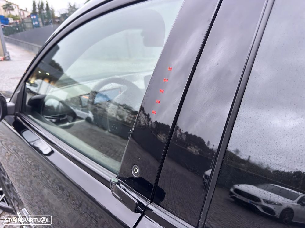 Ford Mustang Mach-E AWD GT - 38