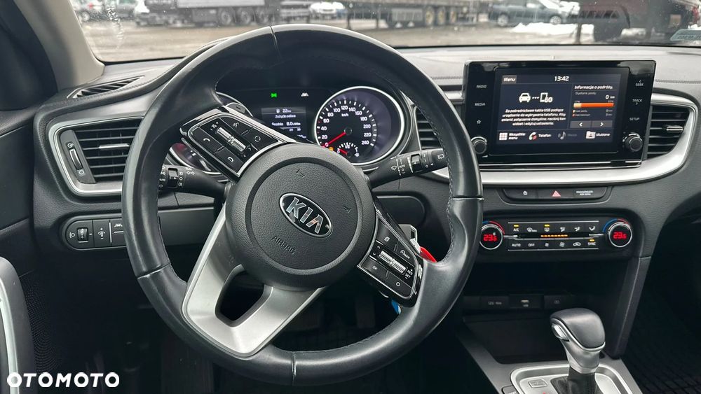 Kia Ceed 1.5 T-GDI L Business Line DCT - 12