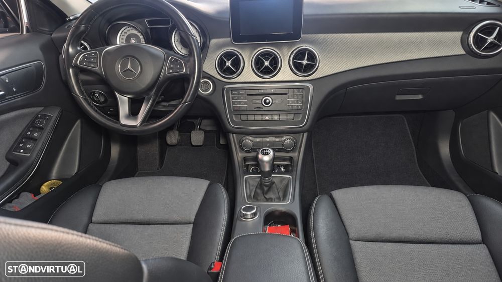 Mercedes-Benz Gla 180 2016 photo 3