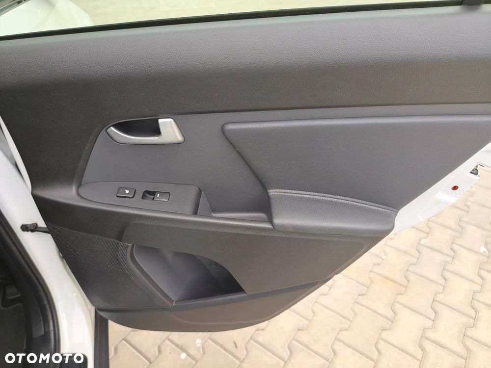 Kia Sportage 1.6 GDI Business Line L 2WD - 34