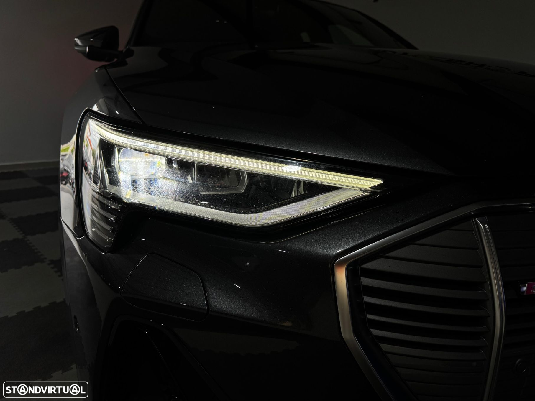 Audi e-tron 55 quattro S line - 11