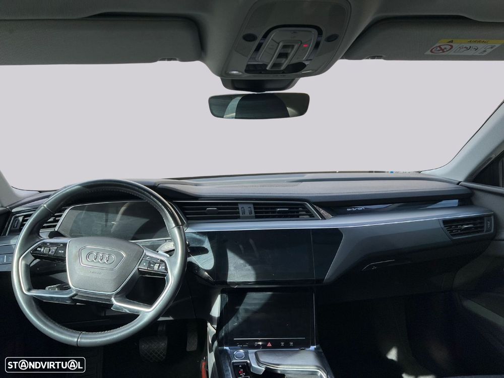 Audi e-tron - 12