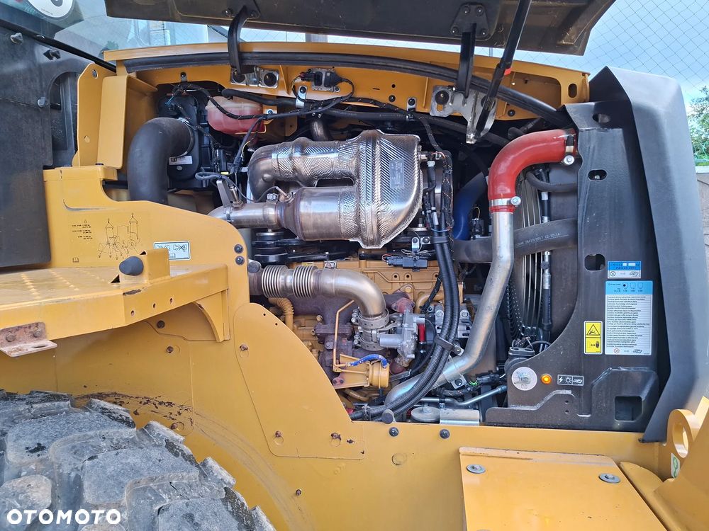 Caterpillar CAT 914 M - 29