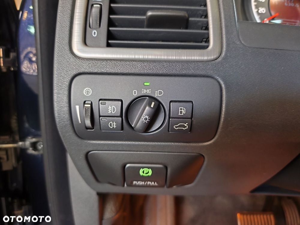 Volvo V70 D4 Geartronic Kinetic - 15