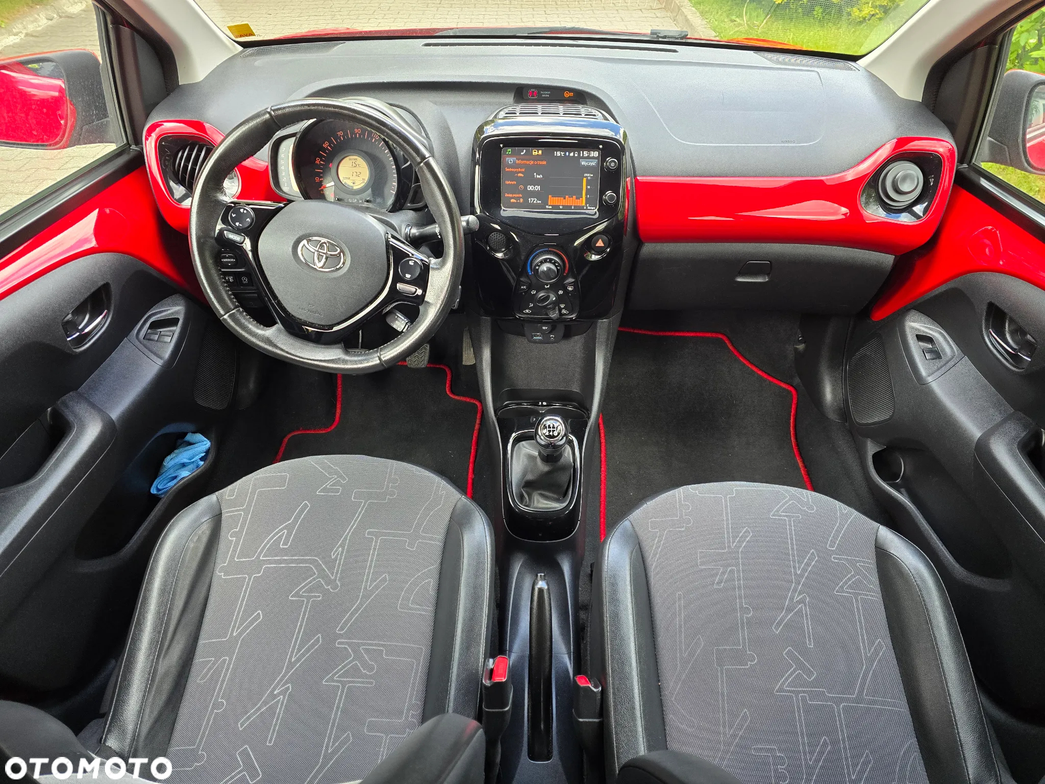 Toyota Aygo x-play touch - 8